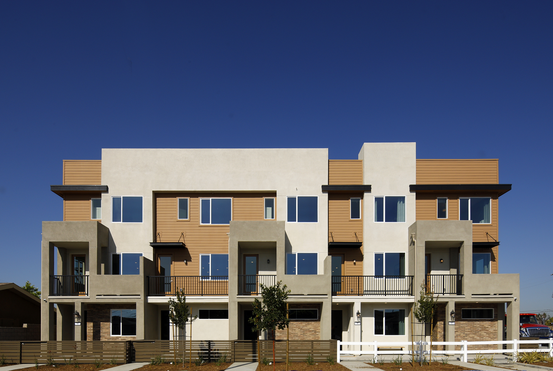 0027 4005 Valley Oak Lane