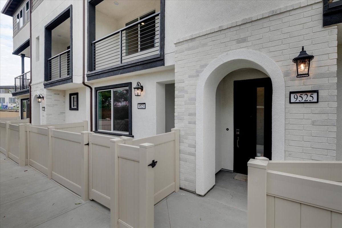 0025 9525 HANNAH WAY