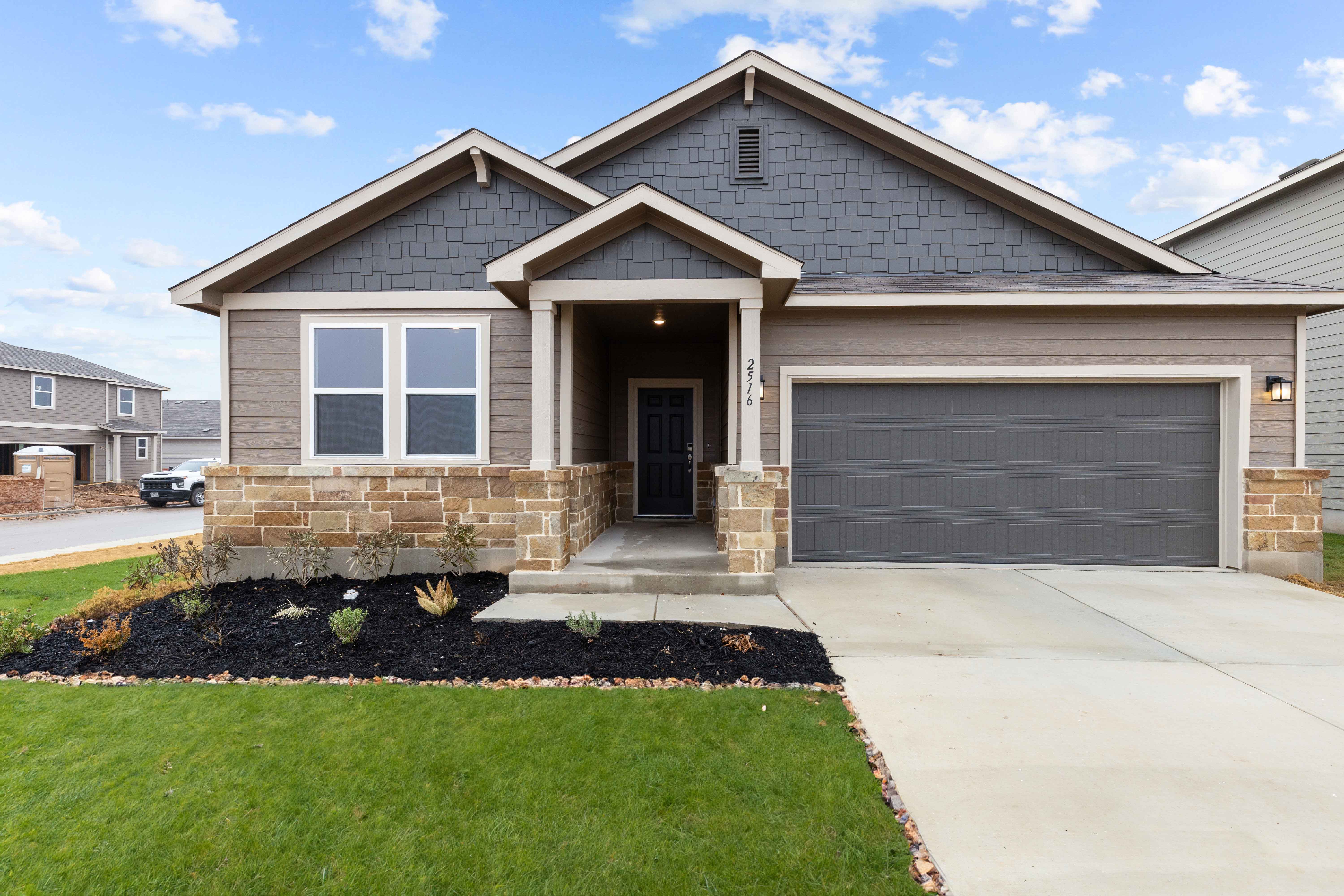 311909 8114 CHAMPION CREEK